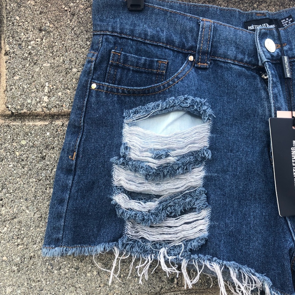 PRETTY LITTLE THING HotPants Ripped Denim Shorts 4 - Picture 8 of 8